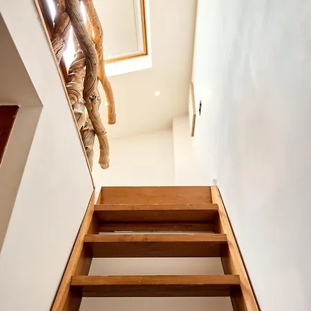 Apartment Alma *
