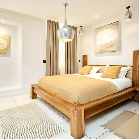 Alma Apartment
