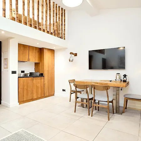 Alma Apartment *